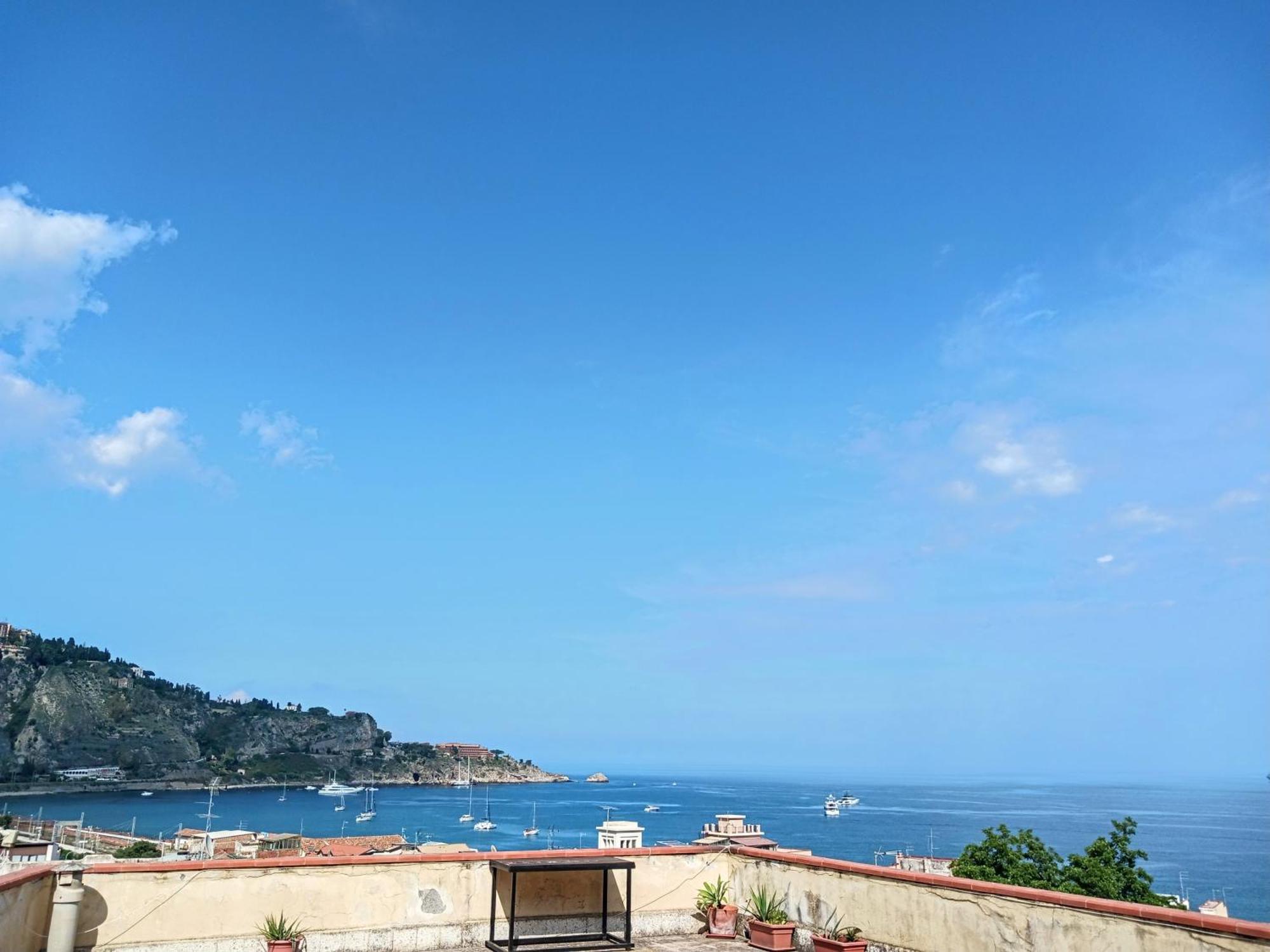 Mungi Bay, Flat With Sea View Roof Top Terrace Giardini-Naxos Zewnętrze zdjęcie