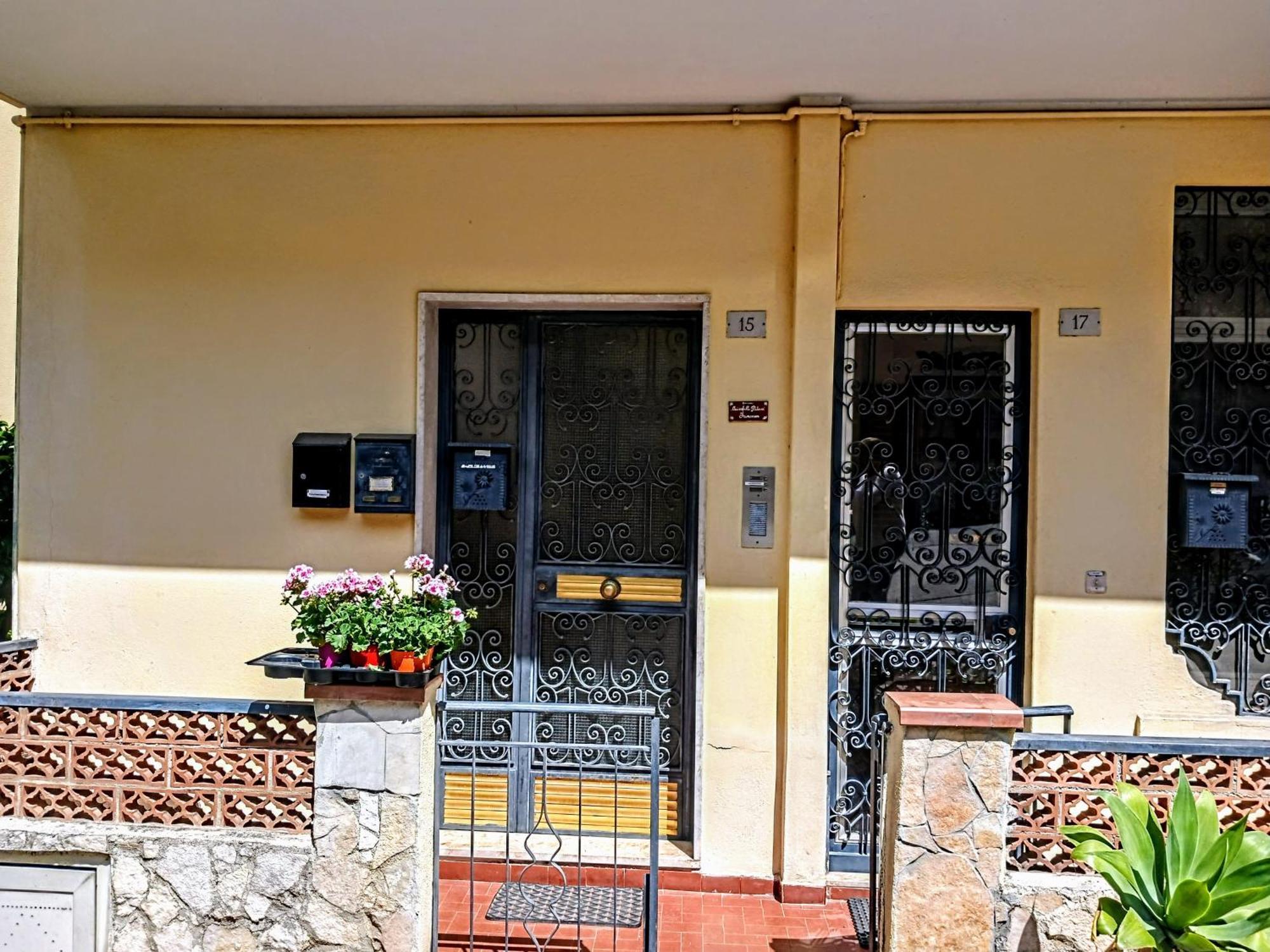 Mungi Bay, Flat With Sea View Roof Top Terrace Giardini-Naxos Pokój zdjęcie